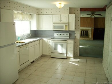 1742 Lynnwood Dr, New Albany, IN 47150 - photo 5