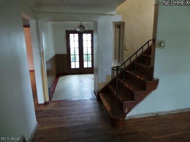 19905 Libby Rd, Maple Heights, OH 44137 - photo 3