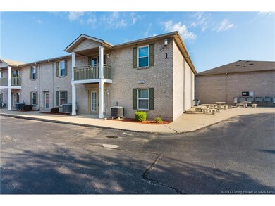 1624 Colonial Club Dr unit 101, New Albany, IN 47150 - photo 2