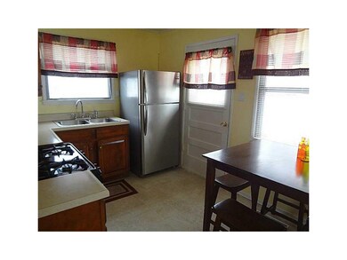 . Eat-in Kitchen