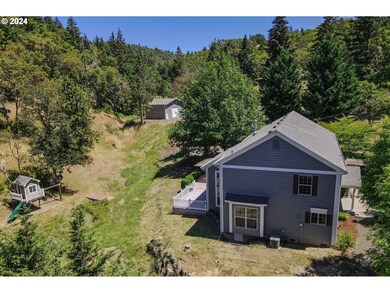 1040 Arcadia Dr, Roseburg, OR 97471 - photo 3