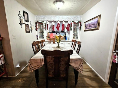 4211 Lowell Ln, Zephyrhills, FL 33541 - photo 7