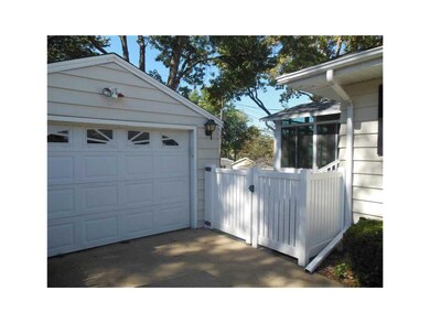 Garage.