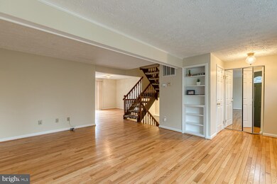 6334 Meeting House Way, Alexandria, VA 22312 - photo 5