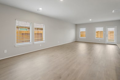 12026 Meandering Stream Dr, Mont Belvieu, TX 77523 - photo 7