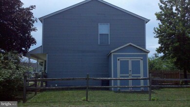 225 Lily Ct, Hagerstown, MD 21740 - photo 2