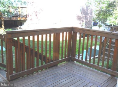 47827 Scotsborough Square unit 124, Sterling, VA 20165 - photo 2