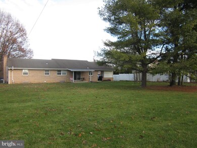 34 W 3rd St, Hershey, PA 17033 - photo 5