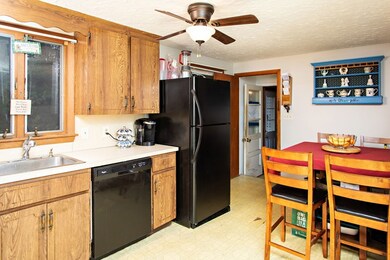 39 Condon Cir, Rockland, MA 02370 - photo 3