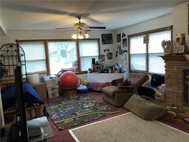 2615 Lyon St, Des Moines, IA 50317 - photo 2