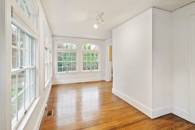 77 Bloomfield St, Lexington, MA 02421 - photo 4