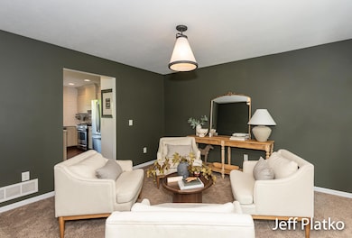 3-Sitting Room-1