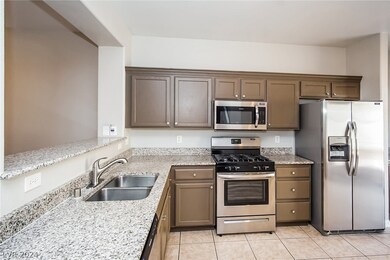 6072 Alameda Padre Ave, Las Vegas, NV 89139 - photo 7