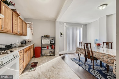 4153 Fairview Ave, Baltimore, MD 21216 - photo 7