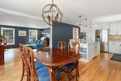 71 Red Gate Ln, Reading, MA 01867 - photo 6