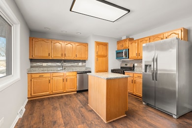 16380 Terry Ln, Oak Forest, IL 60452 - photo 5