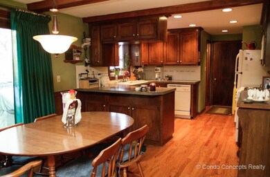 Kitchen & Dining Area