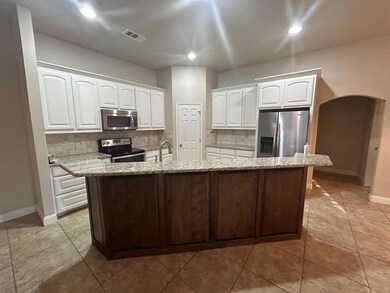 553 W Oak St, Decatur, TX 76234 - photo 3