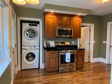 112 Cass St unit A, Portsmouth, NH 03801 - photo 4