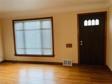 1802 Rockefeller Rd, Wickliffe, OH 44092 - photo 2