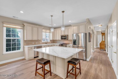 82 Londonberry Dr, Holmdel, NJ 07733 - photo 3