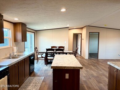 564 Quail Run Ln, Lafollette, TN 37766 - photo 5