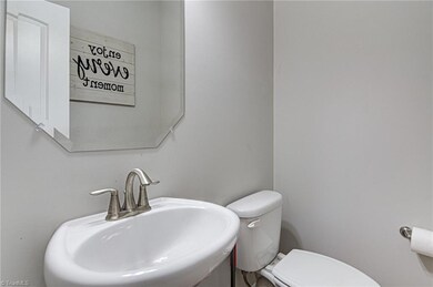 2421 Bearded Iris Ln, High Point, NC 27265 - photo 4