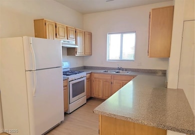 5650 E Sahara Ave unit 2007, Las Vegas, NV 89142 - photo 4