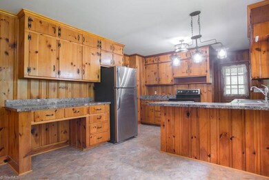 698 Skycrest Country Rd, Asheboro, NC 27205 - photo 7