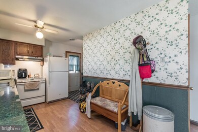 11 Azalea Ct, Berkeley Springs, WV 25411 - photo 3