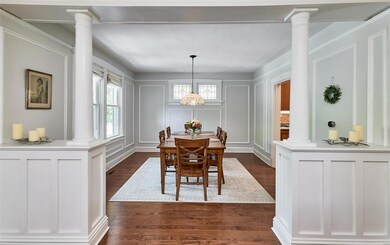 Gorgeous Formal Dining, don't you think?