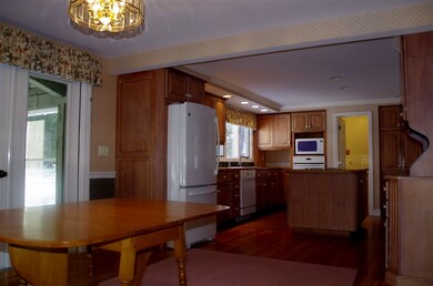 38 Woodridge Rd, Durham, NH 03824 - photo 7