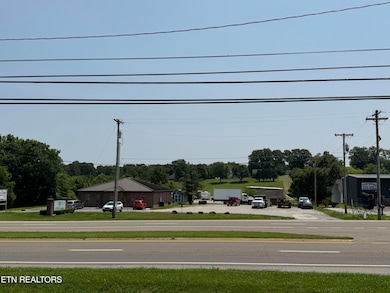 2527 Jacksboro Pike, Jacksboro, TN 37757 - photo 7