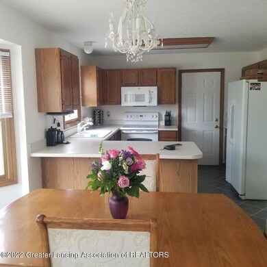 kitchen thru dining room pic