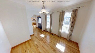 377 Pebble Creek Dr, Fraziers Bottom, WV 25082 - photo 4