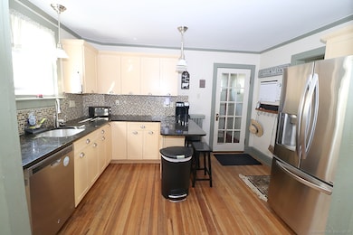 111 Stearns St, Bristol, CT 06010 - photo 6