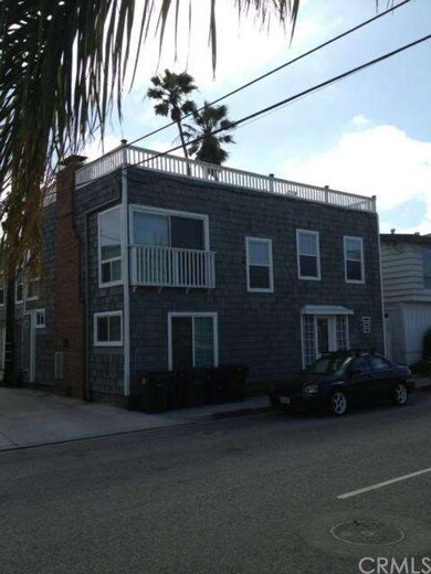 Font bldg. - Ocean Blvd & alley. Notice roof top d