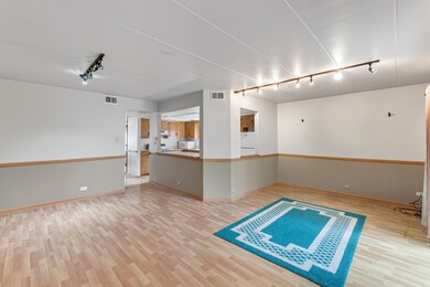 14815 Kenton Ave unit 1, Midlothian, IL 60445 - photo 4