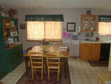 1851 Mill Creek Way, Fortuna04