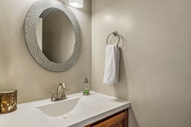 311 Thayer St unit 311, Abington, MA 02351 - photo 5
