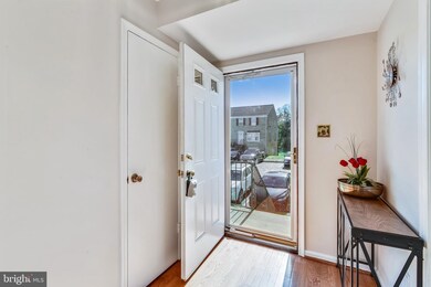 1014B Brixton Ct unit B, Sterling, VA 20164 - photo 4