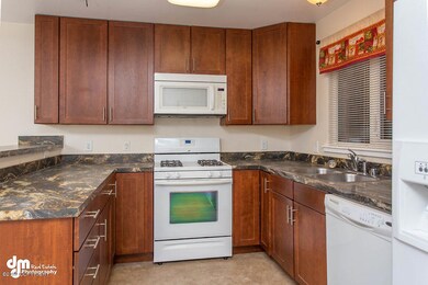 Kitchen_5679-SMALL