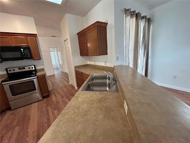 425 Bridgewater Ct, Kissimmee, FL 34758 - photo 5