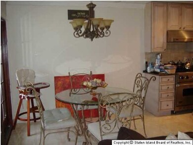 537 Correll Ave unit 28, Staten Island, NY 10309 - photo 6