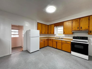 223 Pine St, Coshocton, OH 43812 - photo 3