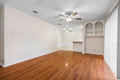 726 E Pecan St, Hurst, TX 76053 - photo 6