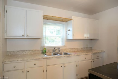 2214 Walker Ave, Greensboro, NC 27403 - photo 2