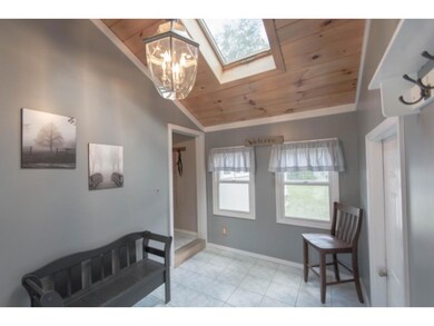 131 Ridgefield Dr, Milford, NH 03055 - photo 3