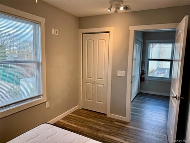 341 Main St unit 1B, Islip, NY 11751 - photo 6