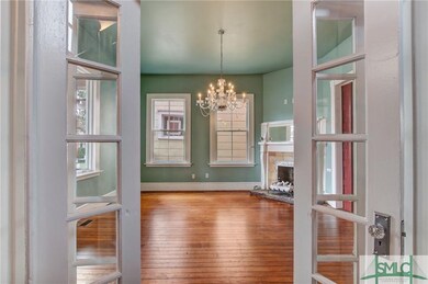 609 E 40th St, Savannah, GA 31401 - photo 2